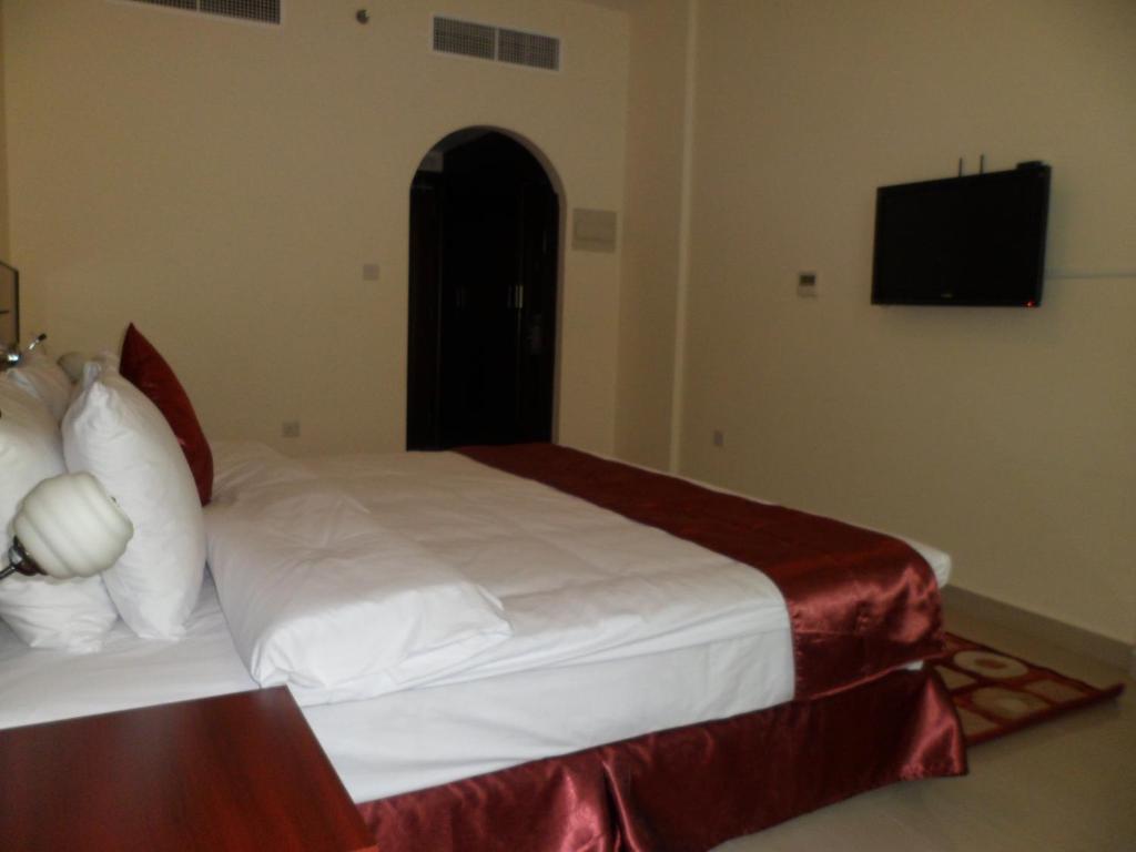 Center Ville Hotel Абу Даби Екстериор снимка