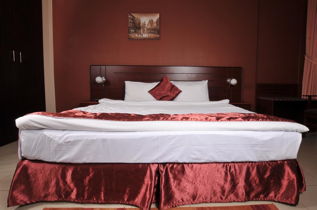 Center Ville Hotel Абу Даби Екстериор снимка